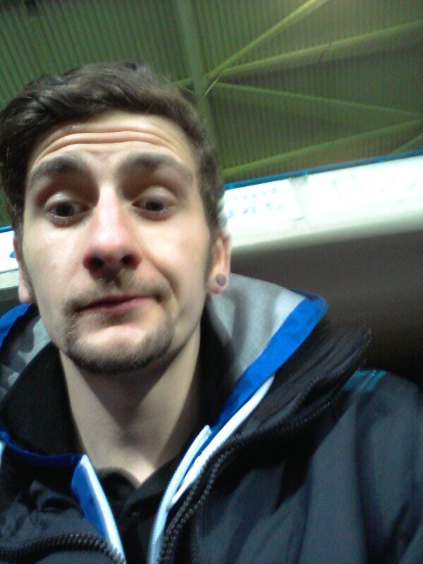 Mickyf17's tweet photo. Qiock selfie before second half @Giantsrl http://t.co/nOmfcNx52T