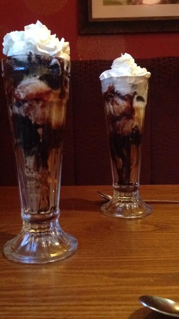 CarlyHulk's tweet image. #Gowed