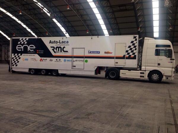 jv_marti's tweet photo. El nuevo camión del equipo ENE WATCH http://t.co/gsI3nwBB4h