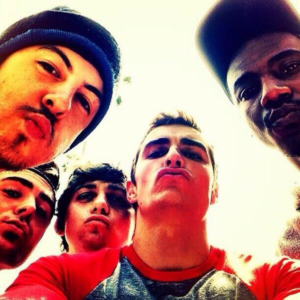DeltaPsiBeta's tweet photo. #throwbackthursday #Fall2k13 http://t.co/oicisRIGOg