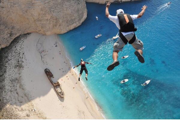 lomasdeldeporte's tweet photo. Adrenalina máxima para llegar a la mejor playa del mundo, ¿que mas se puede pedir? #holidays #beach #lovespace http://t.co/iznNdVmNV6