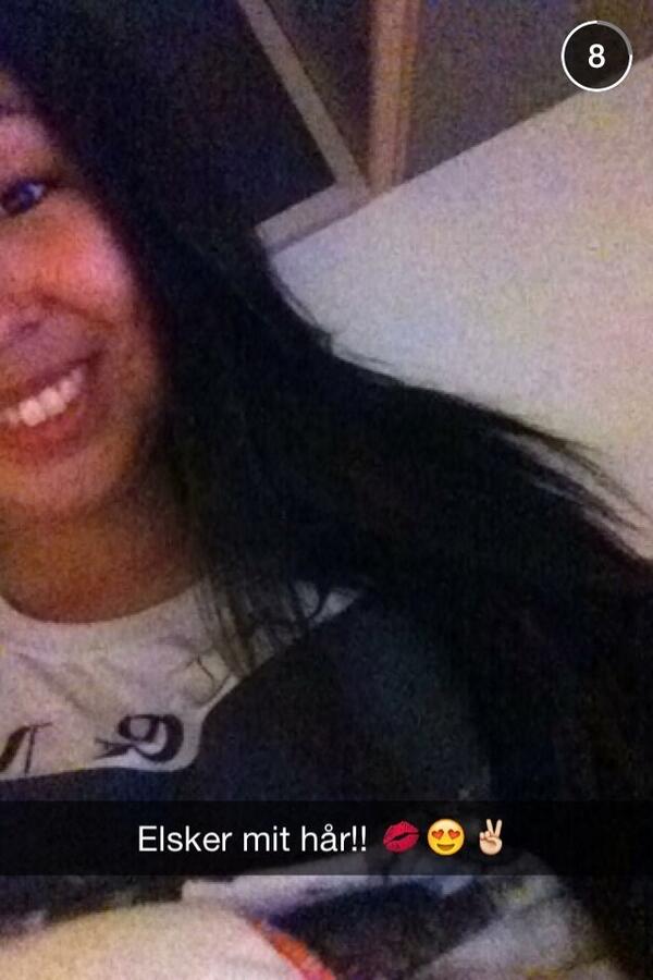 DeboraKalia's tweet photo. Love my hair ❤️ goodnight ☺️😴❤️ http://t.co/C2xjuwGoyL