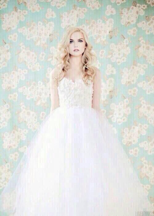 tayishaunted's tweet photo. I'm sorry but she looks perfect there http://t.co/v5fDjI4GiD