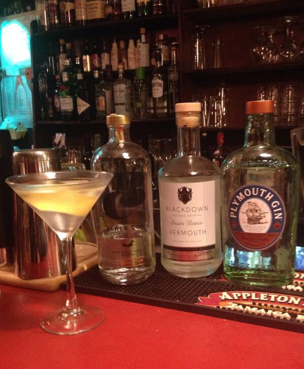 thecocktailvan's tweet photo. South Coast Vesper, @Plymouthgin @BlackCowVodka and @bdspirits Vermouth. Devon, Dorset and Sussex. Well done England. http://t.co/vrXfEciVzj
