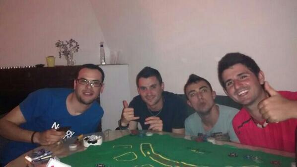 pegolopez's tweet photo. De timba http://t.co/sbRwMzPMwp