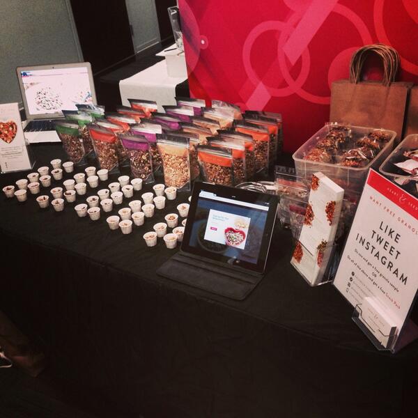 Tati_Stepanova's tweet photo. Amazing event last night @begreatpartners! #LASMS with @JasonOkuma. Had so much fun promoting @heartandseed! http://t.co/47FqNZM5tl
