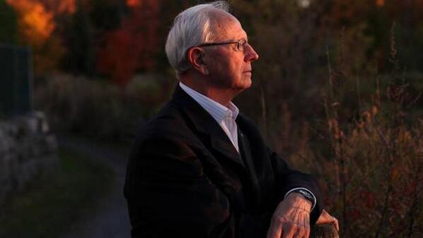 globeandmail's tweet photo. Canadians are "stupid" and post far too much information online: former head of spying agency http://t.co/e7qoxe3HAV http://t.co/LfCGkUeNaM