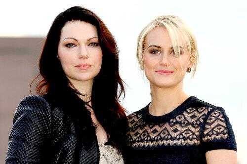 lesbianshows's tweet photo. Laura Prepon and Taylor Schilling at the ‘Orange Is the New Black’ Photo Call in London #1 http://t.co/al0ZjfqxmW