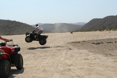 CactusATV's tweet photo. Vamos a cruzar el desierto ahora !
Let's cross the desert now ! http://t.co/KYylTwolQW
