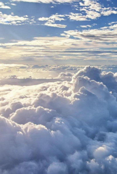 aleygreenblo's tweet photo. Flying back to Sydney after a great campaign shooting for Qld govt ... fluffy clouds and a great cause http://t.co/x7epPGS8om