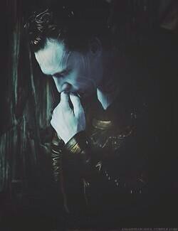 TricksterGod_'s tweet photo. "My Jotün form." http://t.co/iGjN5zXA9J