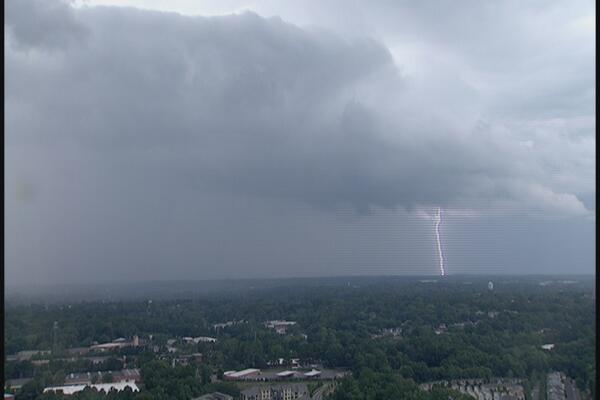 KellyFranson's tweet photo. RT @ChrisDotWeb: Lightning strike caught on the @WBTV_News #TowerCam #cltwx #ncwx http://t.co/l0rEpV7LvT