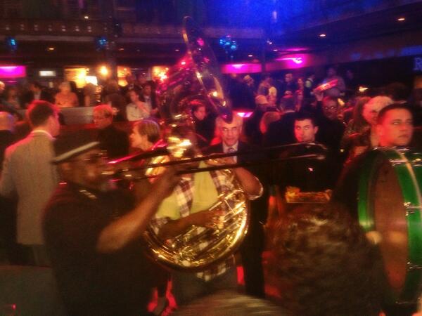 BreadButterPro's tweet photo. @newsoundbrass jamming through @muralarts #wallball2014 http://t.co/IgaeFui4e1