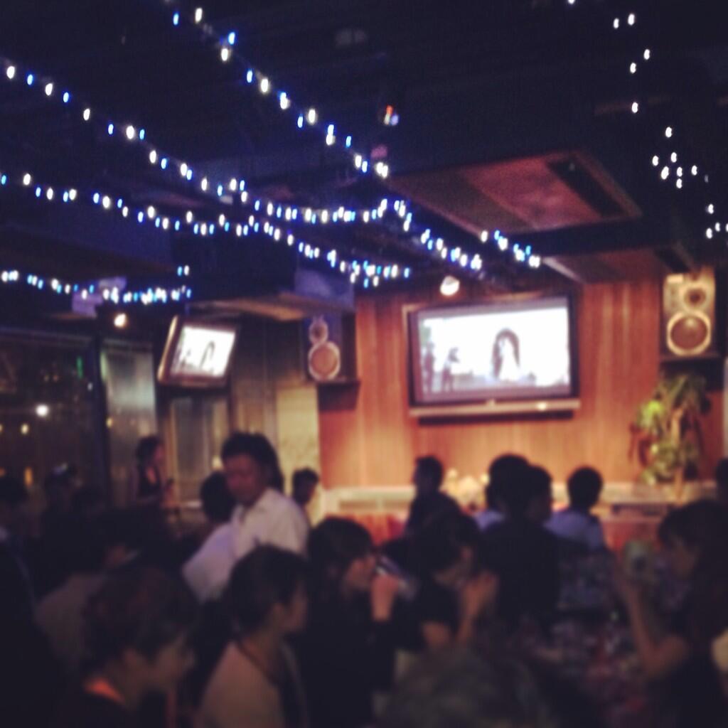 スポーツカフェミラン 新潟のウェディング２次会は当店にお任せ 解放的空間 設備 特典 お料理 全てが揃った Milan で主役もゲストも一体になれる魅力的ウェディングを実現します Http T Co Ltallliosy Http T Co Bsnjjfs07a