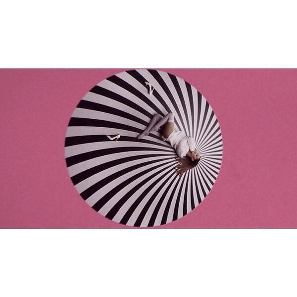 yeahhjournals's tweet photo. gostaria de uma informação, como se respira mesmo? #ProblemVideoTomorrow http://t.co/qerbeeBTte