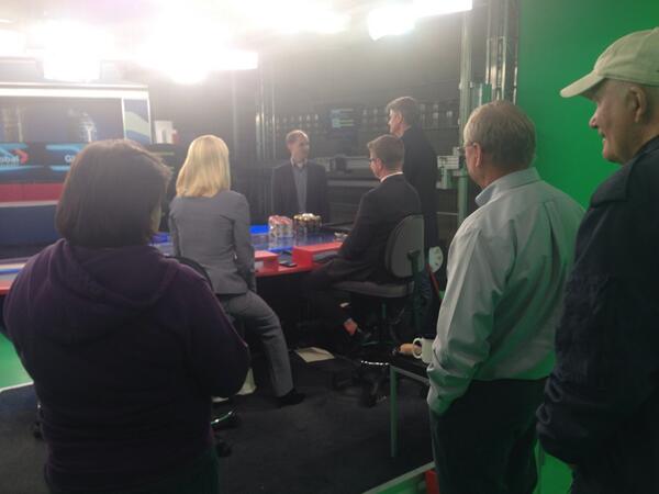 sarahoffin's tweet photo. "Not a cake in the newsroom kind of guy" @Global_Pollock @GlobalCalgary #yyc #lastshow http://t.co/PfqXj6JJOR