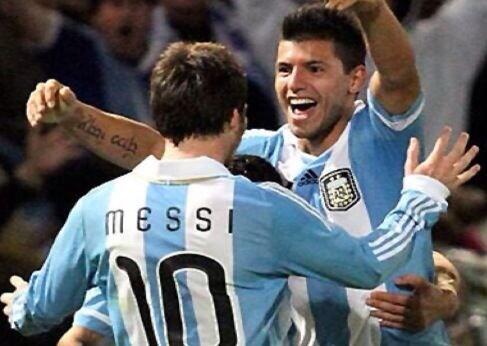 abdalluh_501's tweet photo. ريال مدريد يسعى لخطف اغويرو وتدمير احلام ميسي http://t.co/shk7q5abaL