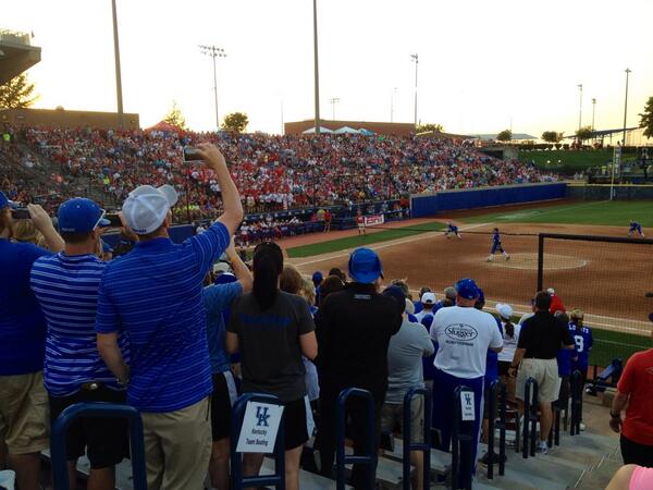 Wildcats win! UK downs ULL 4-1 in it's 1st-ever #WCWS game. UK plays tomorrow at 9:30 pm ET on ESPN2. #WeAreUK