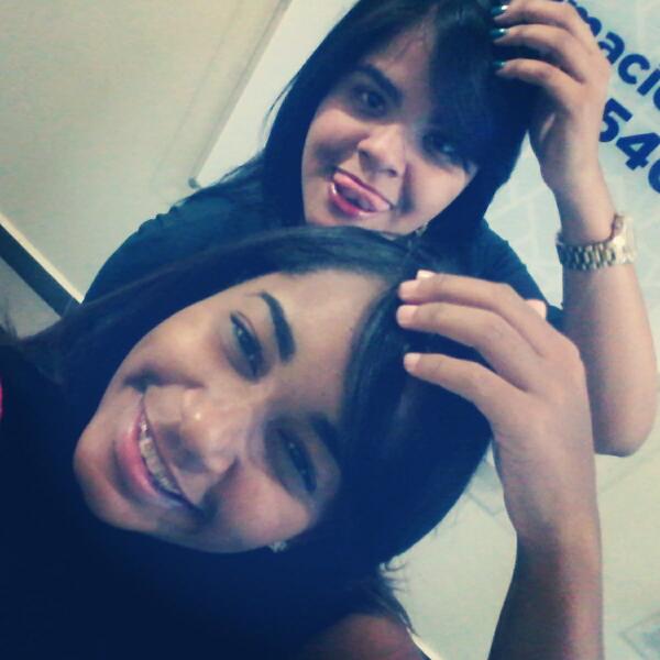 Connn esta necia ma' que jode :(