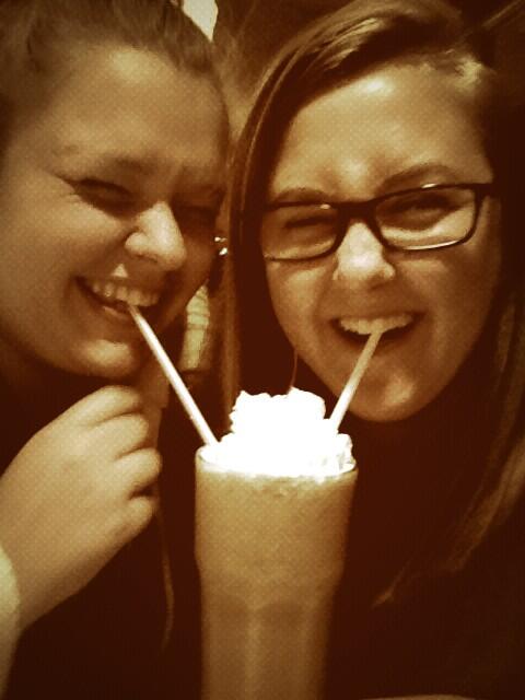 meredithparker_'s tweet photo. I THINK ITS TRUE LOVE 💙 @kaiceeklock http://t.co/PnVhhNCyys