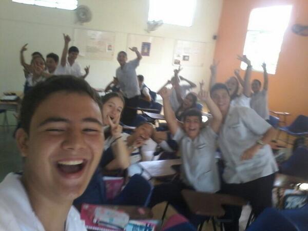 MateoTrillos's tweet photo. #fotopalface jajaja 😜😜😄 http://t.co/dR9EPSxVFq