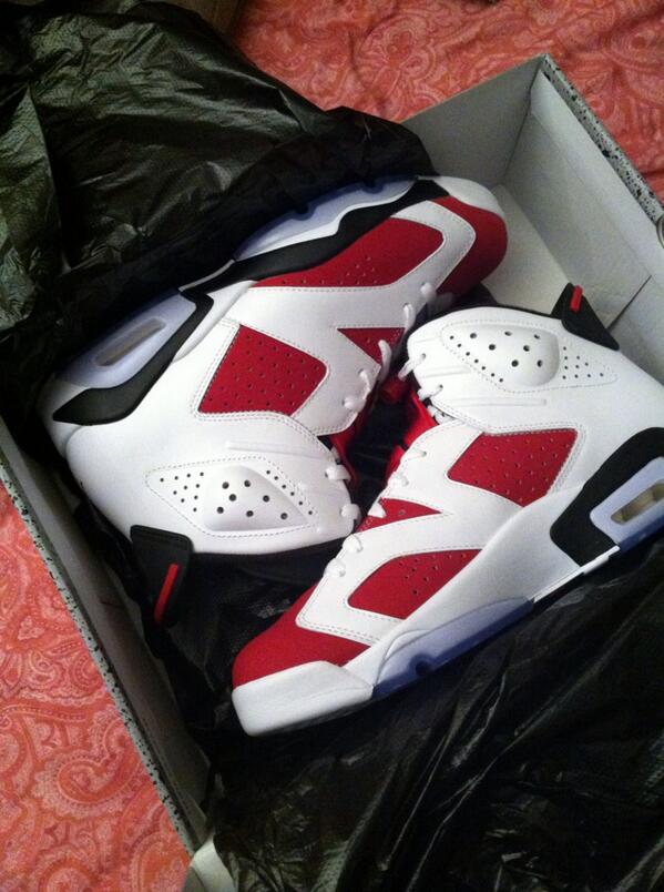 I'm gonna enjoy stomping the shit out this snake n my Jays ok that's my venting for da night stage left I'm done#fact