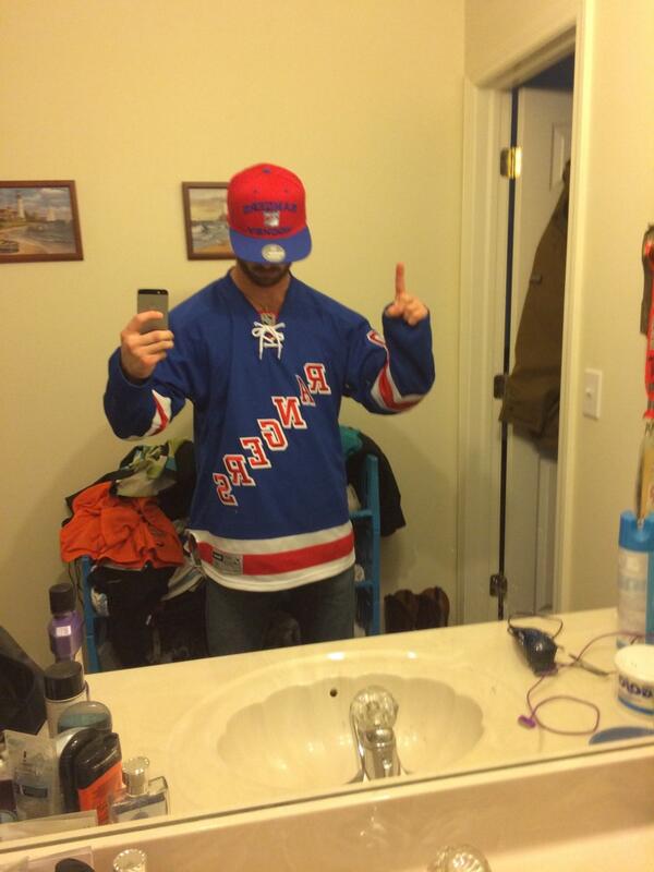AustinEnloe's tweet photo. To the cup we go!!!!!!! #NYR #NYRPlayoffs #StanleyCup2014 http://t.co/2uavWBL9b0