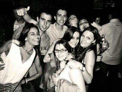laralaralarita_'s tweet photo. Se acabó segundo y que mejor forma de terminar que irse de fiesta http://t.co/TL3THXIgDQ
