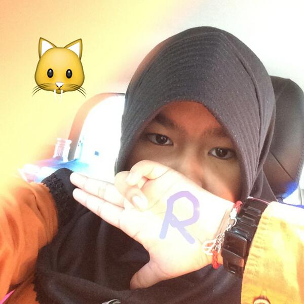 raisharyn's tweet photo. Made using @Catgnaw's #Catwang Free for the App Store! http://t.co/p2Bfrko3LN http://t.co/EPrksmuqJw