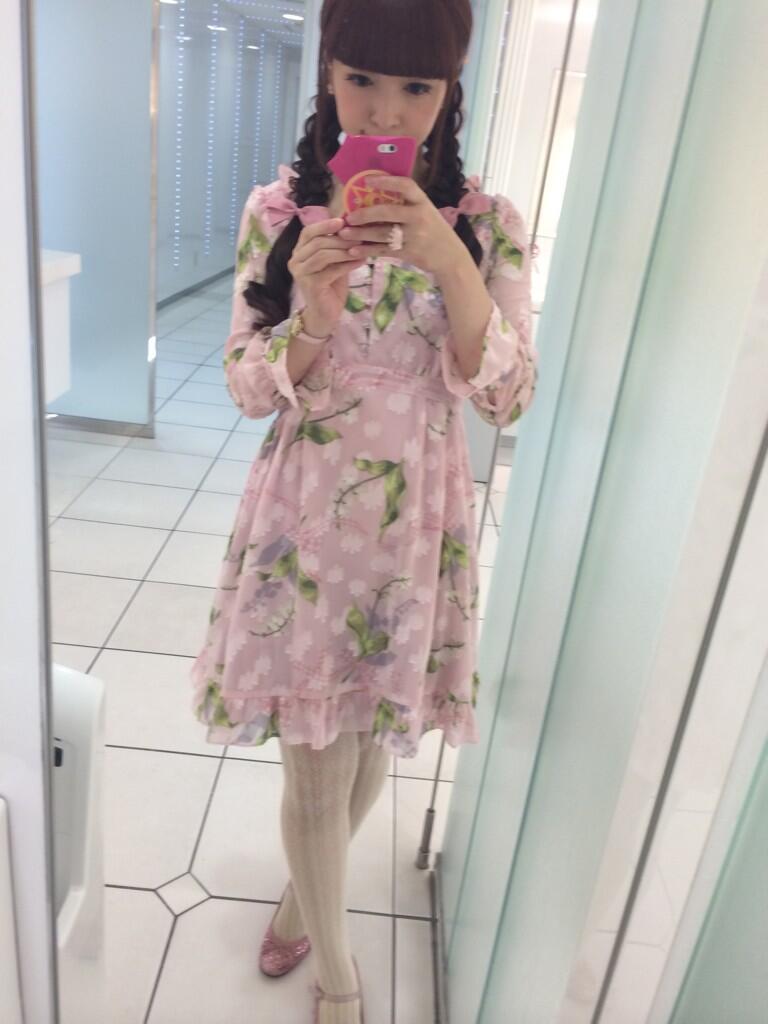 Aoki Misako 今日はmilkのスズランワンピース Http T Co Psnpce7bxj Aoki Misako 今日はmilkのスズランワンピース Http T Co Psnpce7bxj