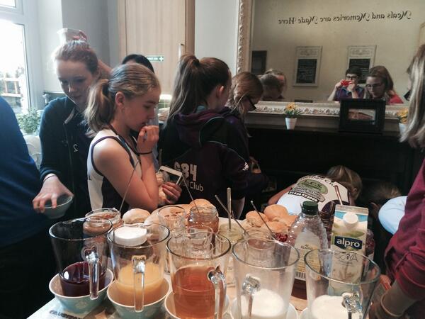 G84JNC's tweet image. Breakfast madness #thistlearmy