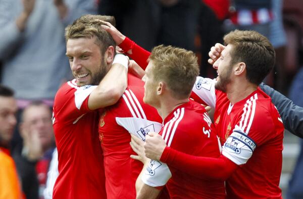 BBCSport's tweet image. Liverpool agree deal to sign Rickie Lambert from Southampton on 2-yr contract. Striker will have medical on Saturday.