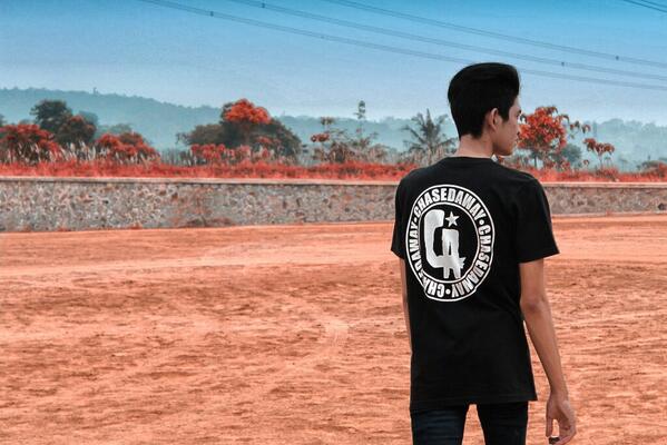 Asik,nih tangkap hha RT <a href="/akbartri_22/">😹Donald</a>: <a href="/CA_cloth/">CHASED AWAY cloth™</a> mau baju nya lagi dong mimin hihi "