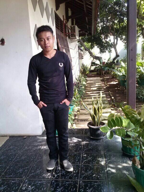 Dwiapriyanto99's tweet photo. :-) http://t.co/E1c2hOYLqL