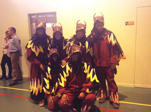 diableslagarsa's tweet photo. Som a la celebració del 50è de l'Escola Thau! Alguns mestres han estat diables per un dia! #50anysThau #santfeliu http://t.co/f1adbnk2o6