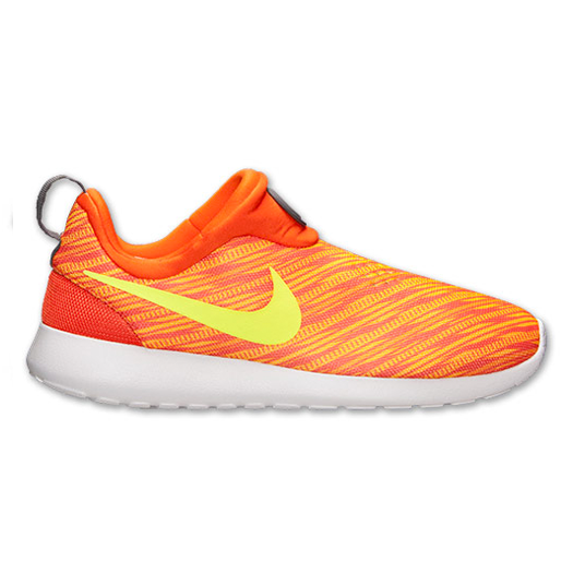 I just entered to win #FreeSneakers from @SnicketsApp! #SnicketsApp  snicketsapp.com