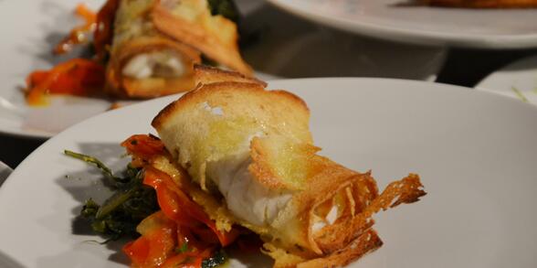 CookingClass_'s tweet image. Presto le nuove #lezionidicucina di Giugno 2014 al #CostadeiTrulli #CookingClass! Seguici su: costadeitrullicookingclass.it