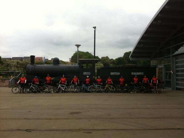 ADPArchitecture's tweet photo. Final lunch of final day of #ADPstudiotostudio for @MarudyanUK Bet they wish they could get on that train... http://t.co/m85JOkssjY
