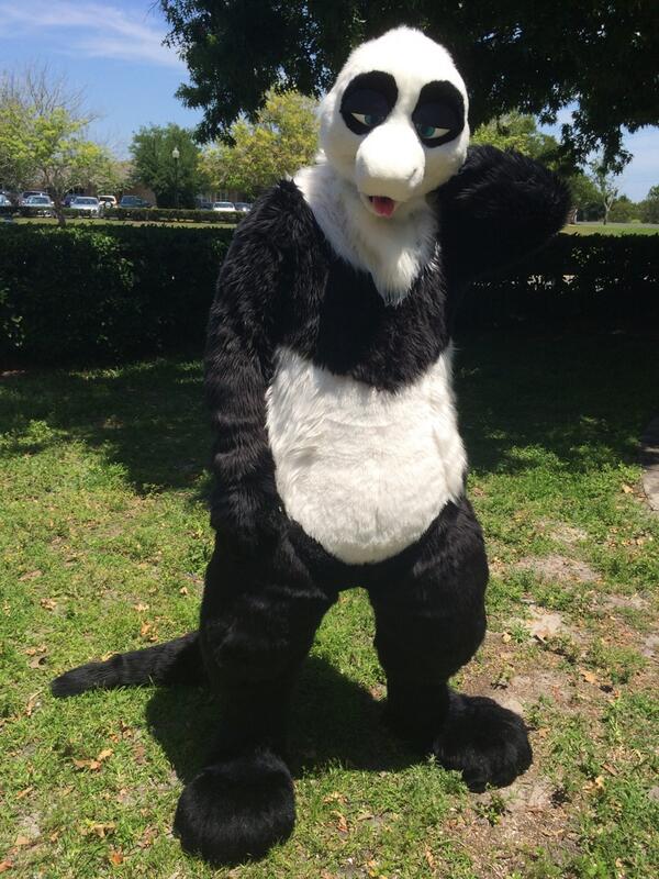 🙆🙆🙆👑👑👑 #fursuitfriday