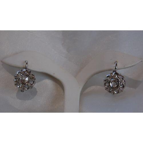 GOLDTRADING_SRL's tweet photo. ORECCHINI ORO BIANCO CON DIAMANTI
http://t.co/TkXhbsNM4F 
#VINTAGE #OROBIANCO #DIAMANTI #ROSETTE #ANTICO #GIOIELLI http://t.co/5vSjjmmx7M