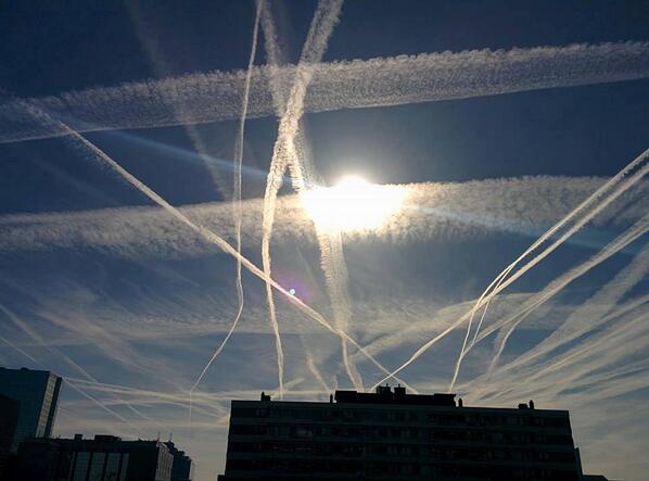 StarThings's tweet image. RT "@CAchemtrails http://t.co/5lXau3U1GF" #Chemtrails #SickOfChemtrails #StopChemtrails #Geoengineering