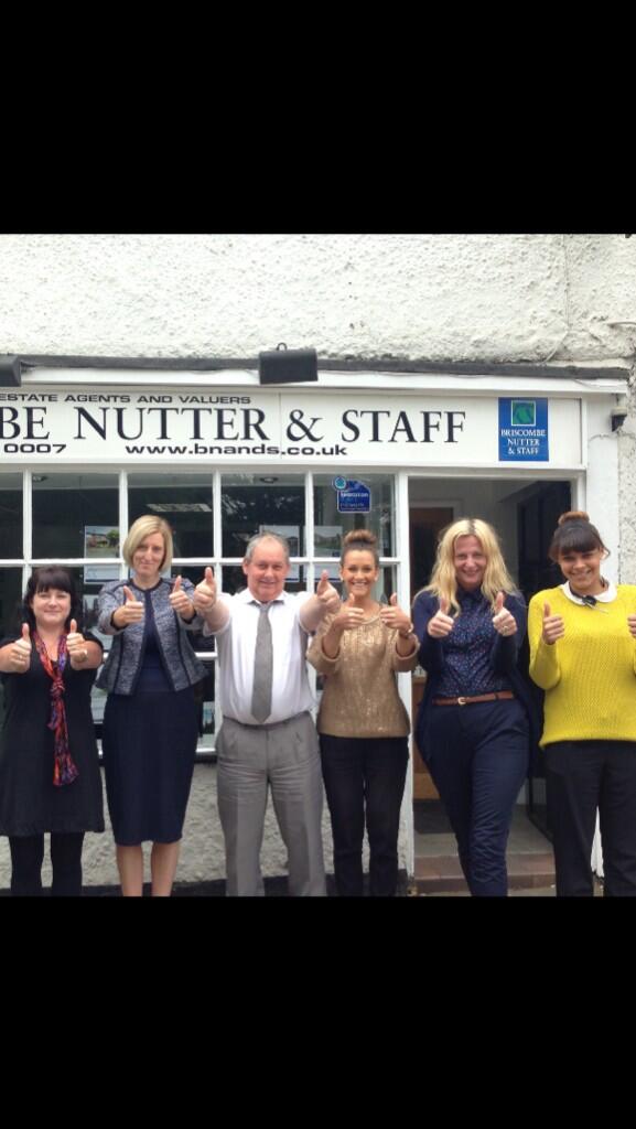 BriscombeNutter's tweet photo. @_StephensStory  #ThumbsUpForStephen #Inspirational #BNSSupporting 💛 http://t.co/55vqdp9Dep
