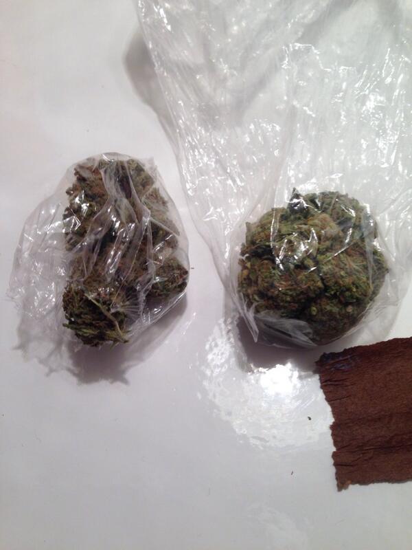 ThaRealChiWezt's tweet image. Wake N Bake #2Strands💨💨😷 Medication Time