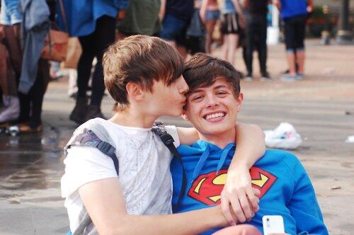 CouplesGay's tweet photo. Cute ♥ #GayCouples http://t.co/g6Q12zzwU6