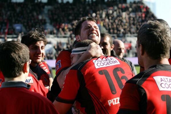 Jc_orioli's tweet photo. Merci captain Joe pour tout !!! Le plus grand de nous tous!! À jamais dans mon cœur !! Une pensée pour toi!@bigjoevn http://t.co/v0romAK3Sq