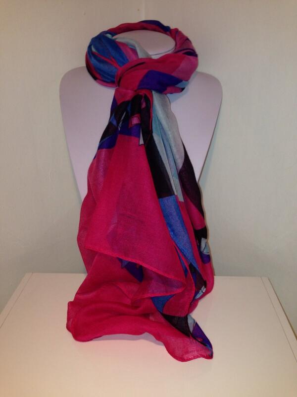 GlitzintheBag's tweet photo. Brrr there's a bit of a chill in the air today! Might be the reason behind these beauties flying out today #fashion http://t.co/XyYdMIUhzh