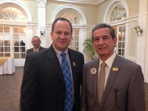 DistritoF3's tweet photo. Listo con nuestro gobernador de distrito en Barranquilla !!! http://t.co/DWTr6DsqIX