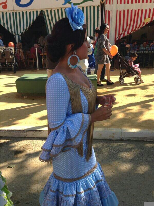 MariaJosePGlez's tweet photo. Feria 2014!! http://t.co/ghzyUypp1u