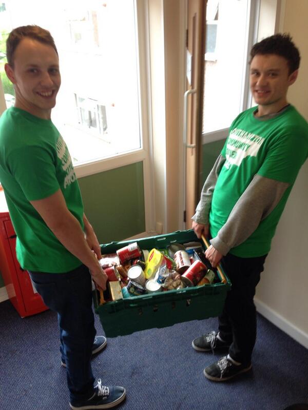 SotonComKitchen's tweet image. Fantastic to see so many people donating to #SCKP @Sustainable_UoS @WessexScene @SotonTab