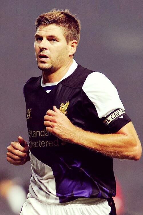 MotivacionesF's tweet photo. Hoy es el cumpleaños #34 de Steven Gerrard ¡FELICIDADES! http://t.co/K44jV1OwuP